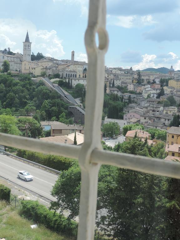 Casa Religiosa di Ospitalità San Ponziano Bed and Breakfast Spoleto Esterno foto