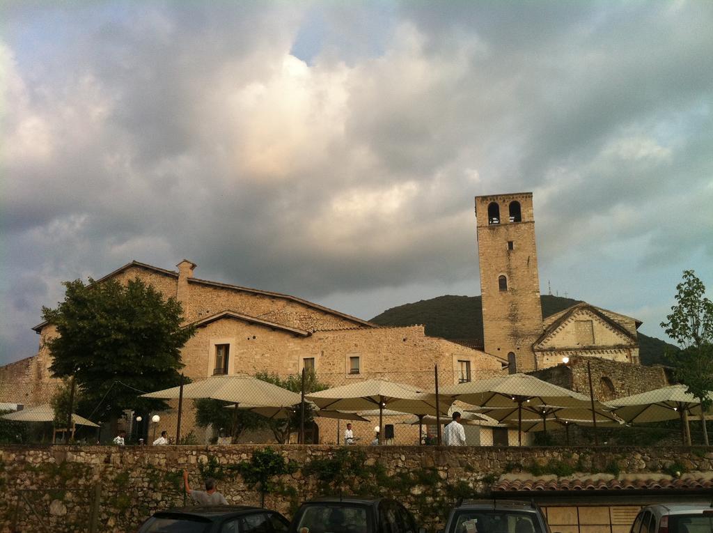 Casa Religiosa di Ospitalità San Ponziano Bed and Breakfast Spoleto Esterno foto